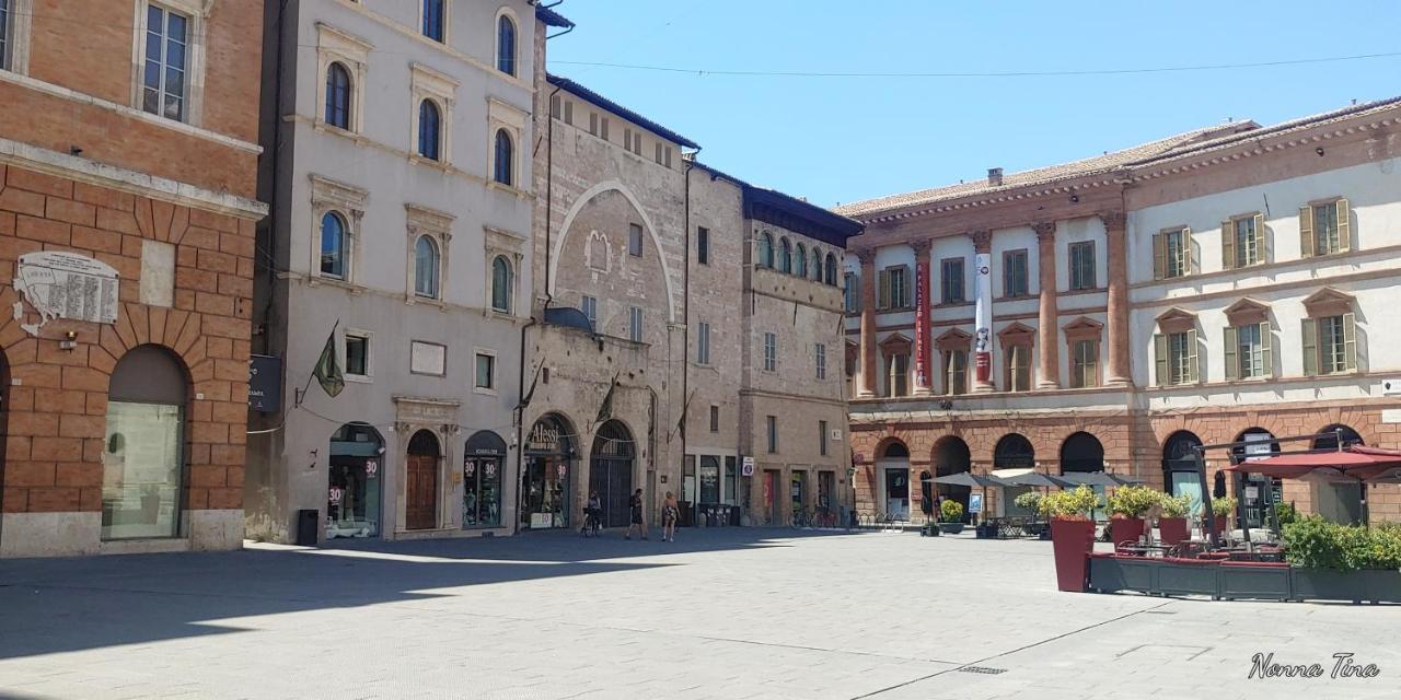 Апартаменти Nonna Tina In Centro Citta Фоліньо Екстер'єр фото